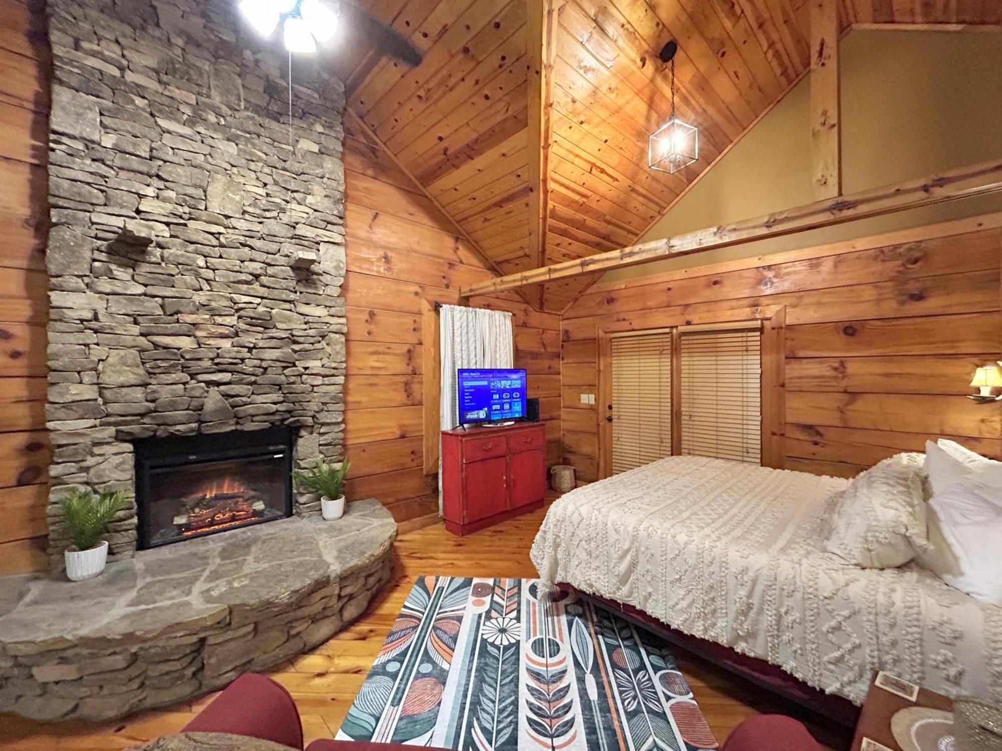 Honeymoon Hideaway Villa Gatlinburg Eksteriør bilde