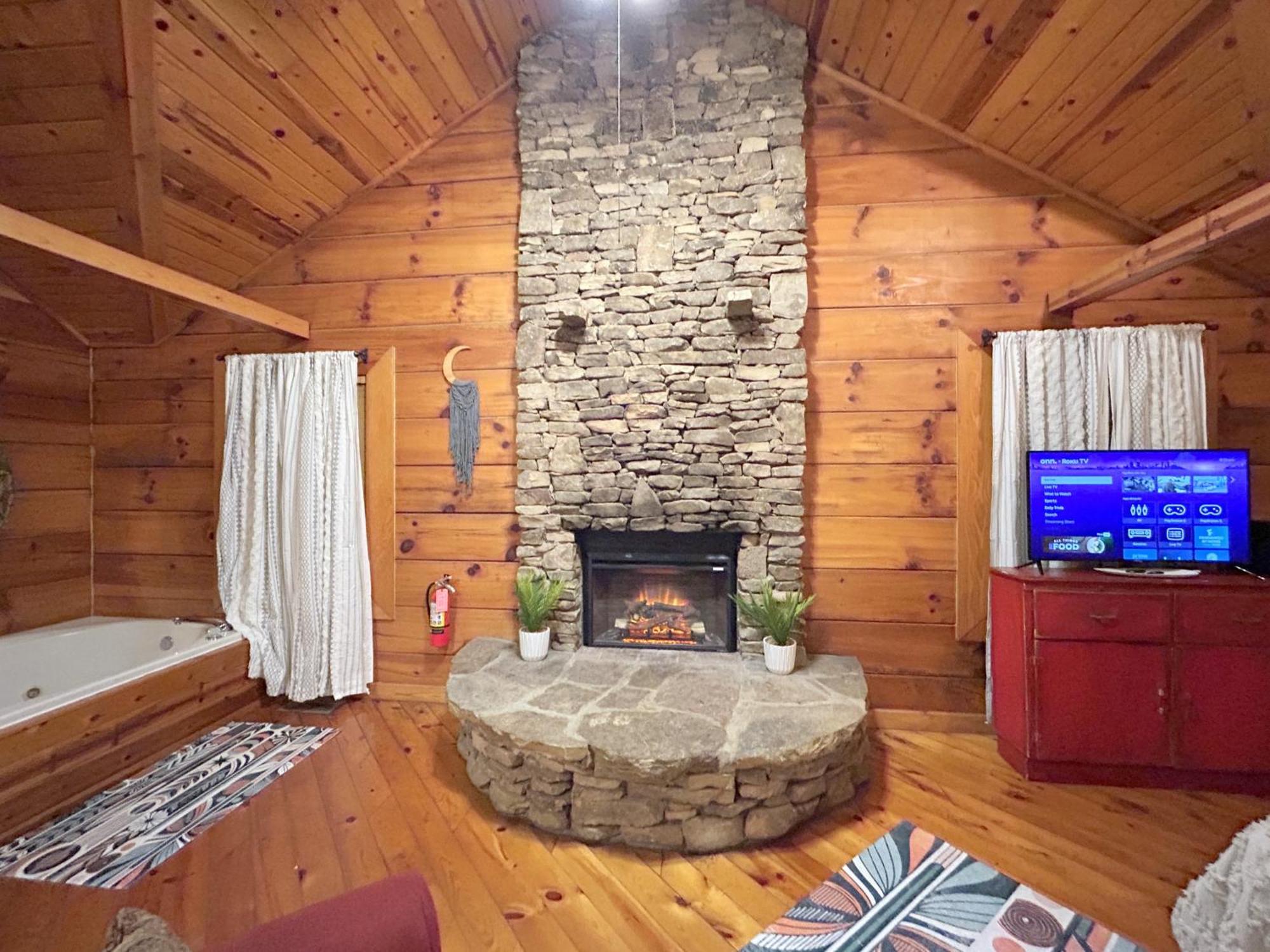 Honeymoon Hideaway Villa Gatlinburg Eksteriør bilde