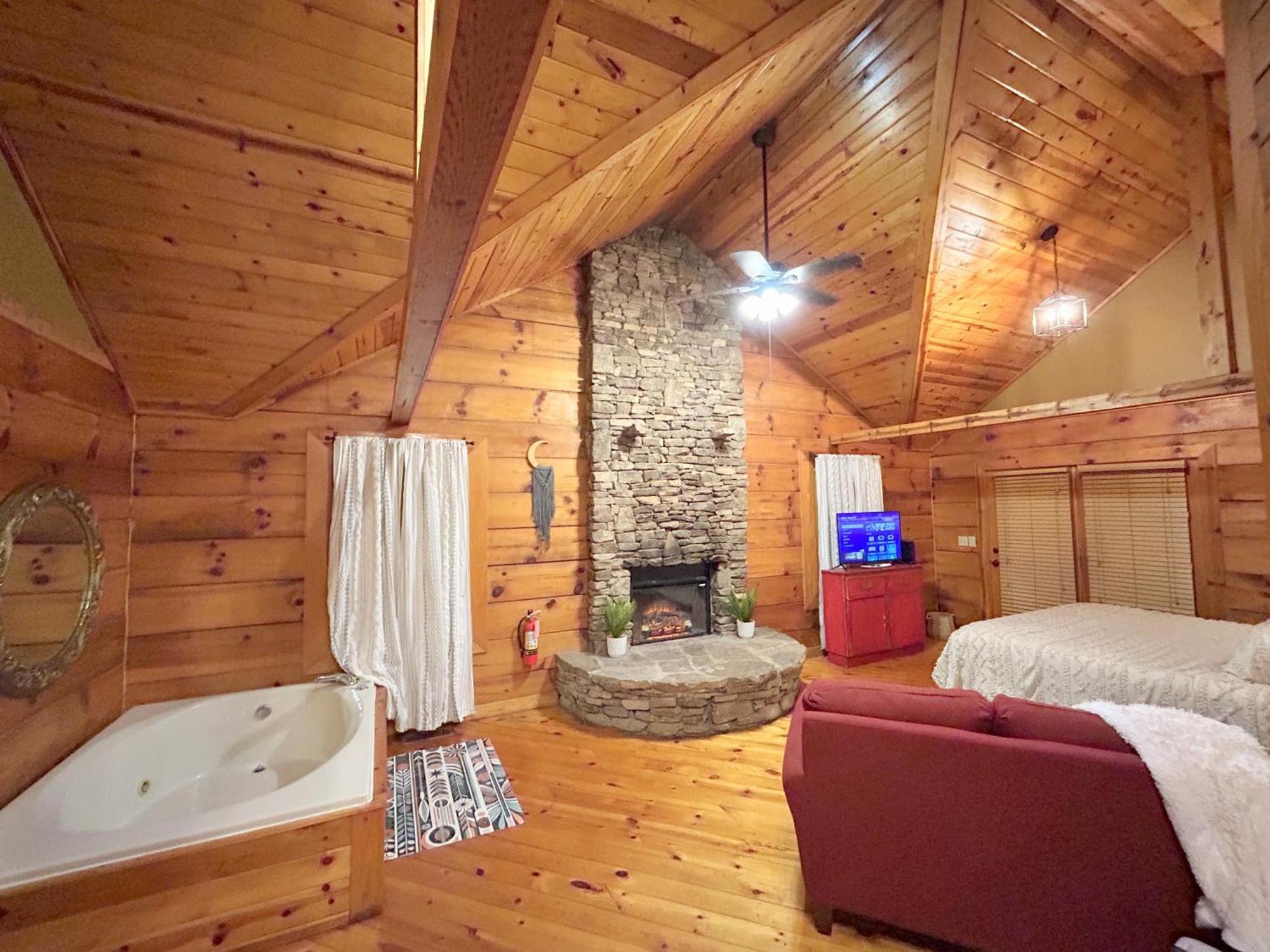 Honeymoon Hideaway Villa Gatlinburg Eksteriør bilde